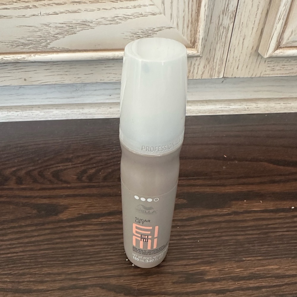 Wella's ElMI Sugar Lift Sugar Spray for Voluminous Texture